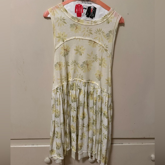 FREE PEOPLE FLOWY FLORAL TANK - Picture 6 of 10